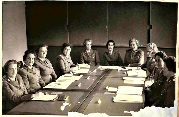 1963 Senior Officers Conference. Col E N Doig, RRC QHNS; Maj McCarmody, ARRC; Maj B J Paige, ARRC; Lt Col J E Ferguson, MBE ARRC ED; Lt Col J Veitch, ARRC; Maj P M McCarthy, ARRC; Maj B Guilfoyle, ARRC; Maj D Potter, ARRC; Lt Col F Welch, ARRC; Lt Col D V Thompson, ARRC; Maj E I Uren, ARRC