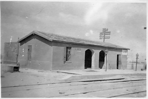 Alamein Station
