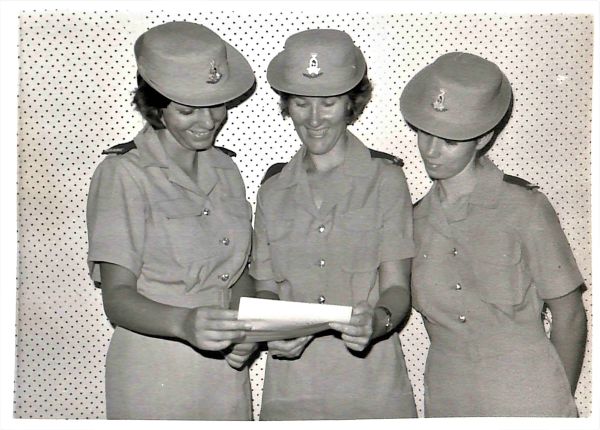 1972 Passing out Parade of the Senior Non-Commissioned Officers Course, Junior Non-Commissioned Officers Course and the Recruit Course, Pte Roberts, Pte Barker, Pte Moore