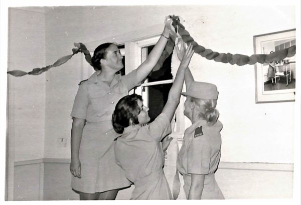 1972 Passing out Parade of the Senior Non-Commissioned Officers Course, Junior Non-Commissioned Officers Course and the Recruit Course, Pte Barnes, Pte Gibb, Pte Pelham